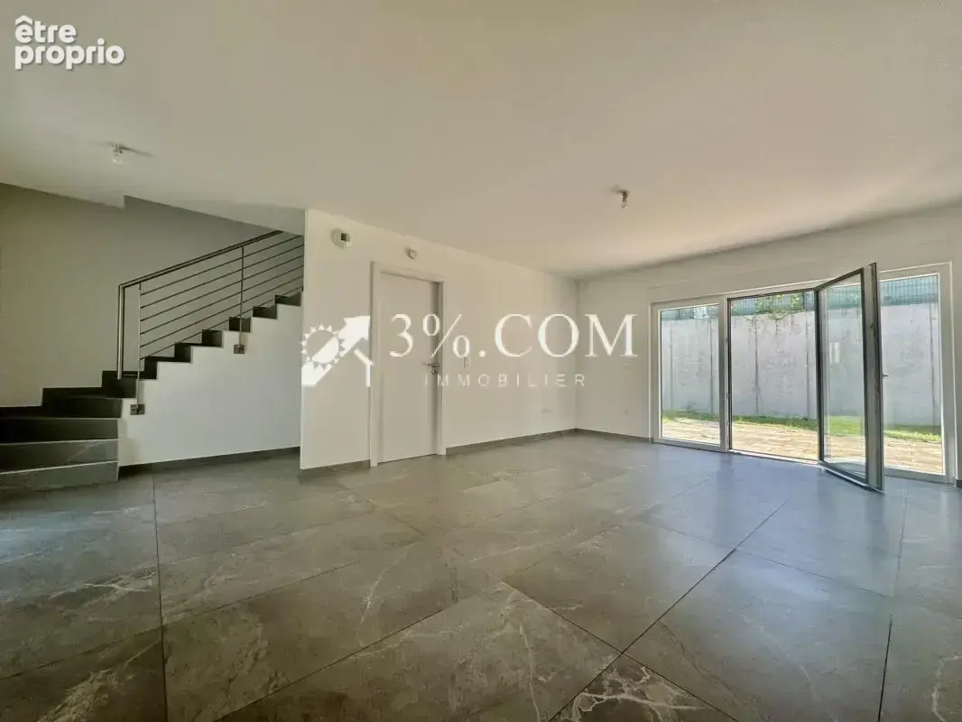 3%COM Belle maison de 2022 avec 4 chambres - terrasse - photo 4