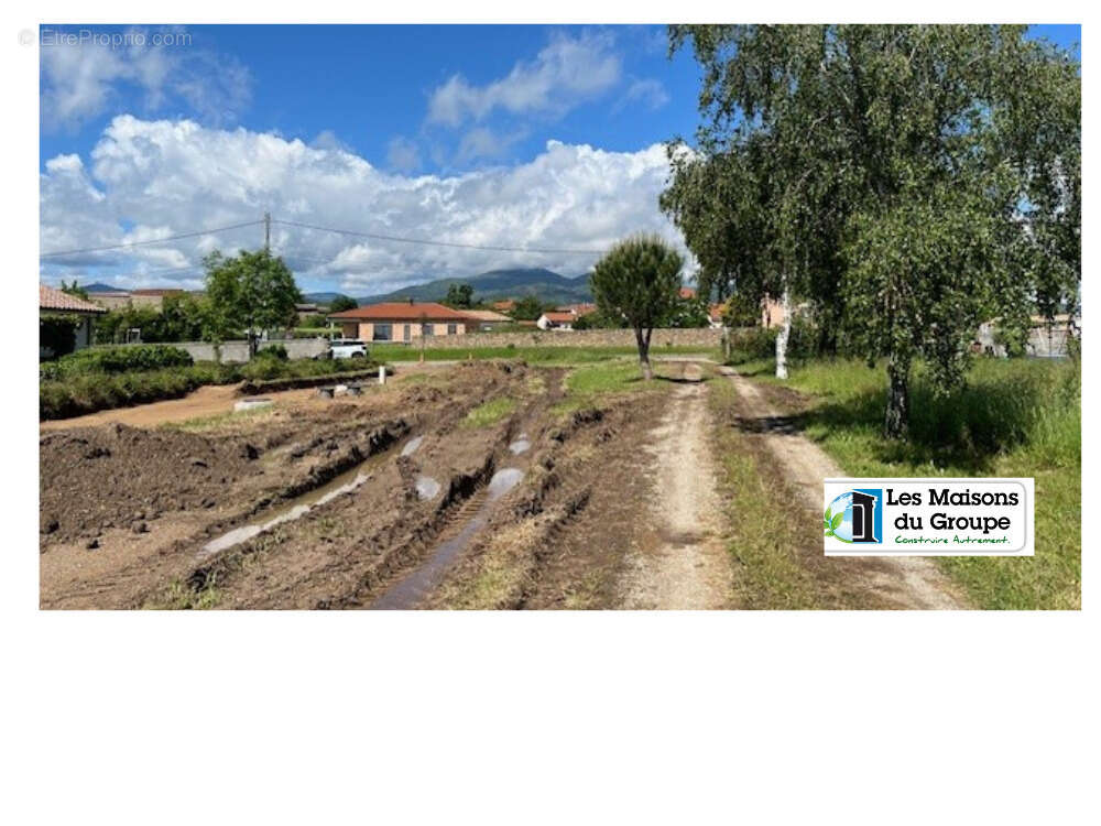 Terrain à QUINTENAS