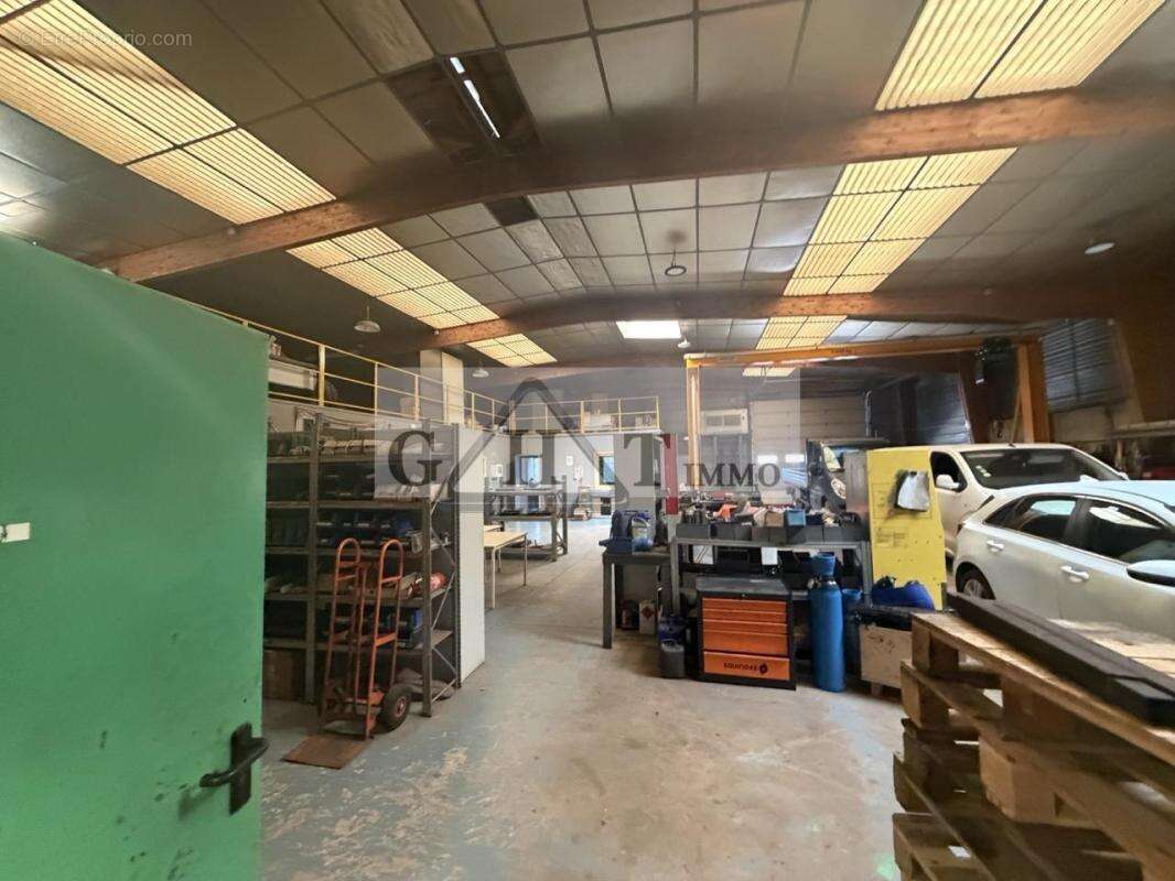 Entrepot 530m2 a vendre le plessis paté - photo 5