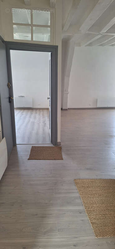 Appartement à VILLENEUVE-L'ARCHEVEQUE