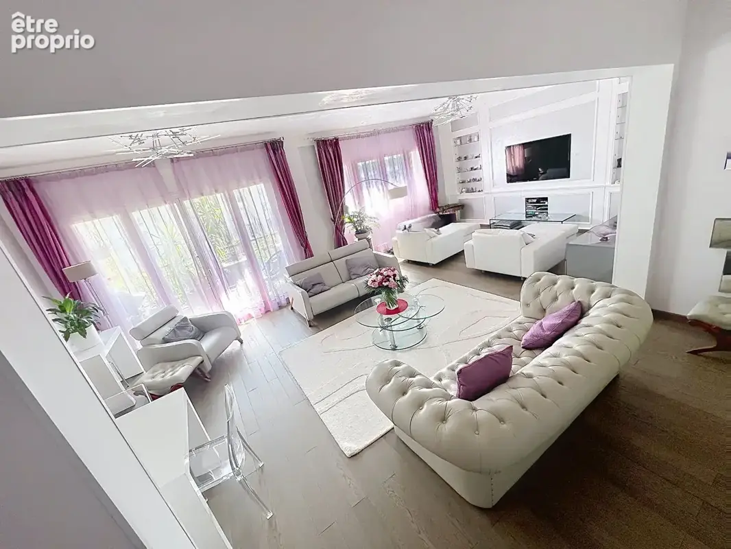 URGENT - Superbe appartement de standing aux beaux volumes - photo 5