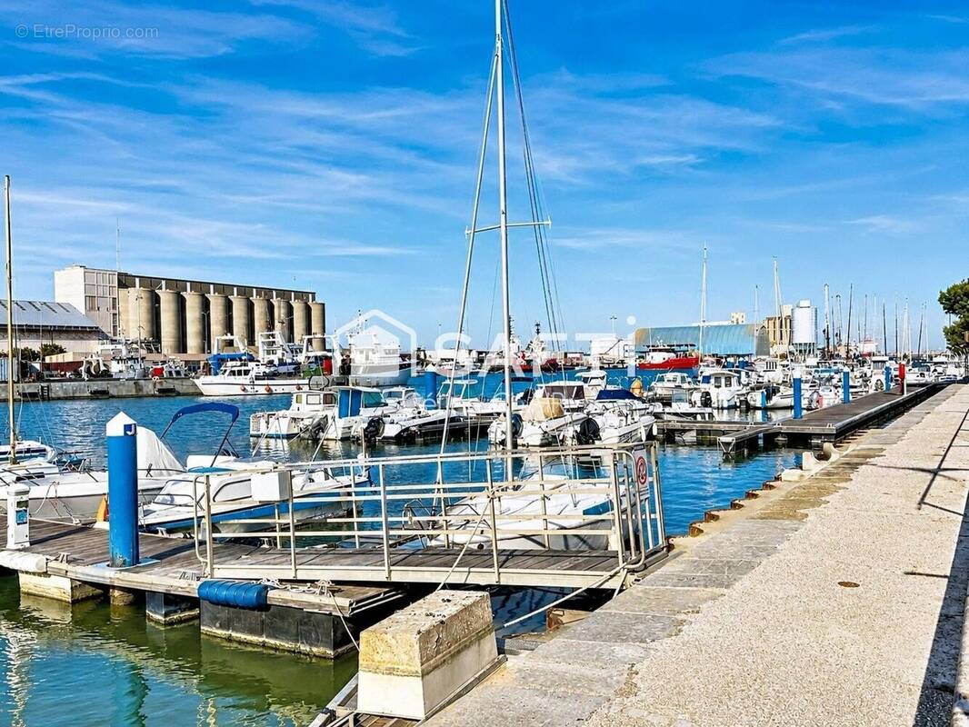 Photo 1 - Appartement à PORT-LA-NOUVELLE