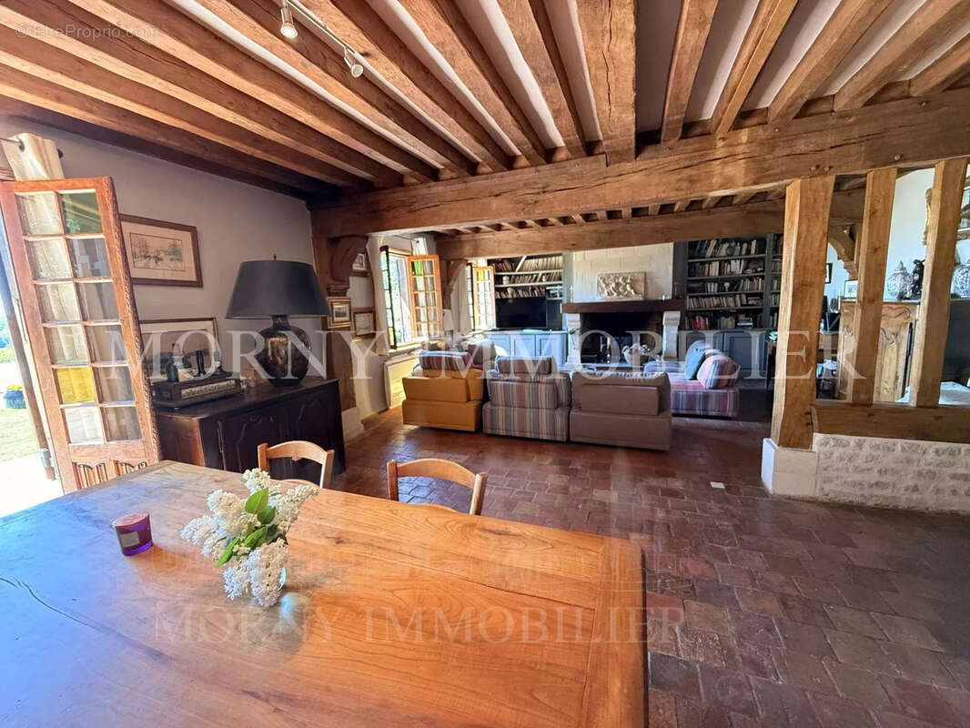 Maison à PONT-L&#039;EVEQUE