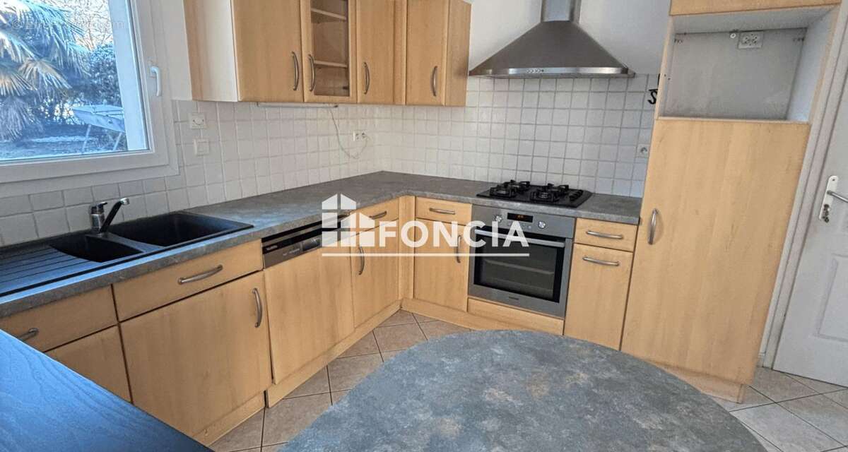 Maison à L'HUISSERIE