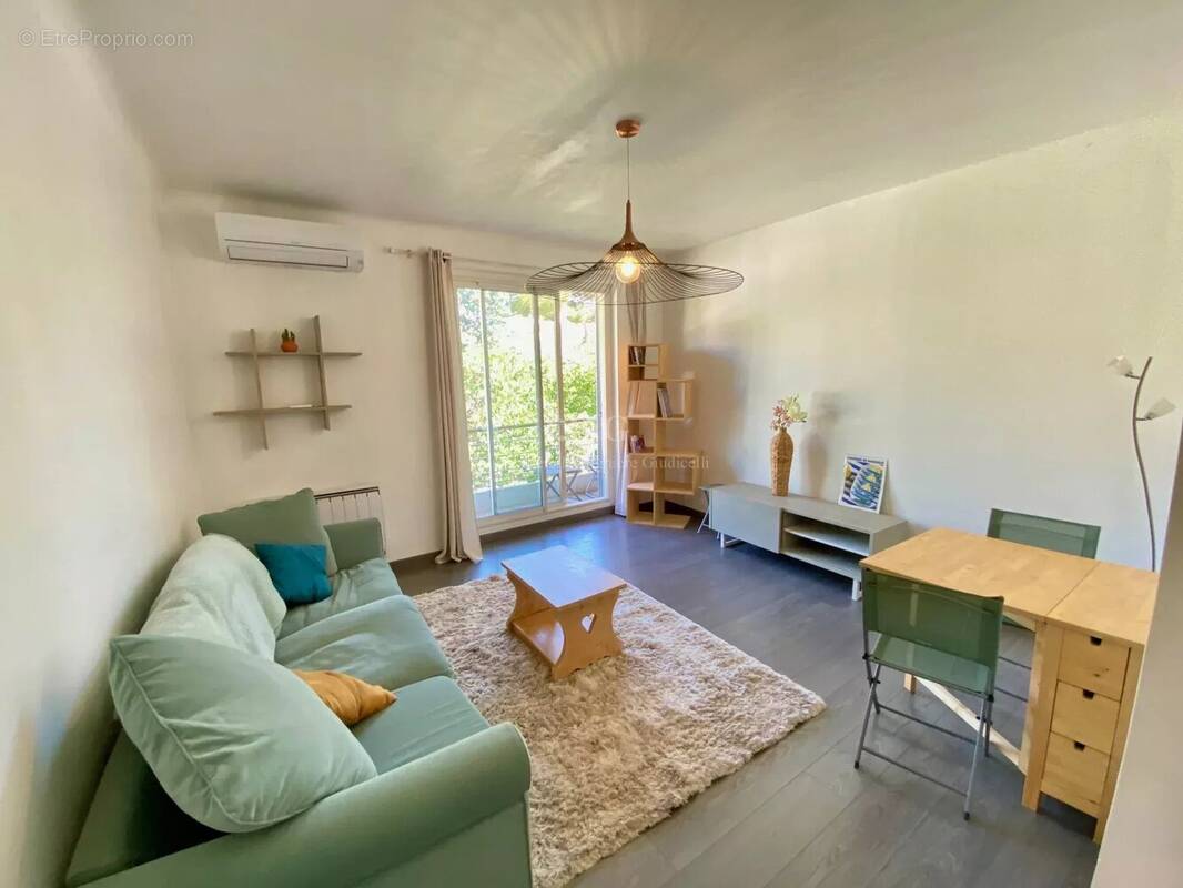 Appartement à MARSEILLE-8E