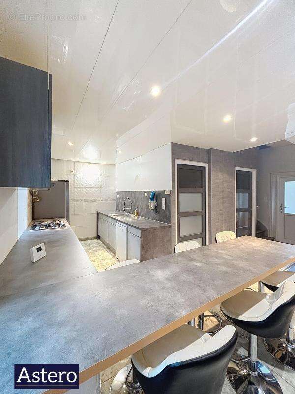 Caudan centre - maison - immeuble de rapport-123m² habitables-fort potentiel - photo 2