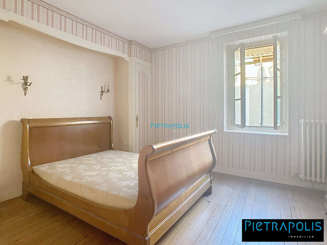 Maison à MONTMERLE-SUR-SAONE