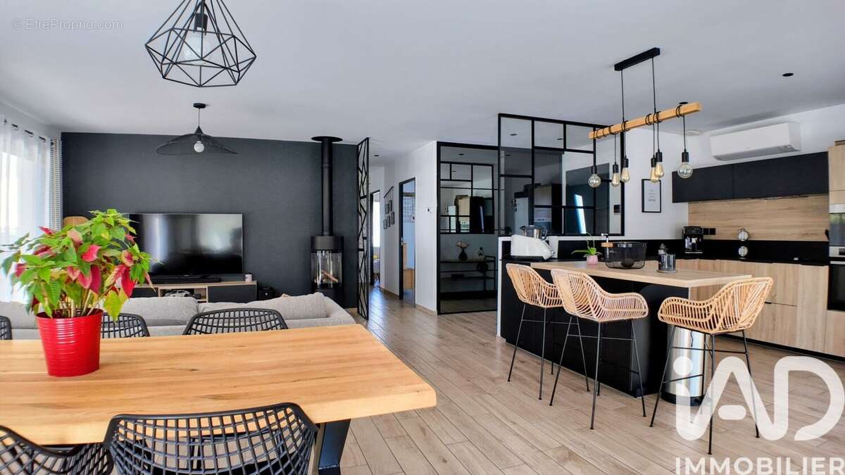 Photo 4 - Maison à MONTROND-LES-BAINS