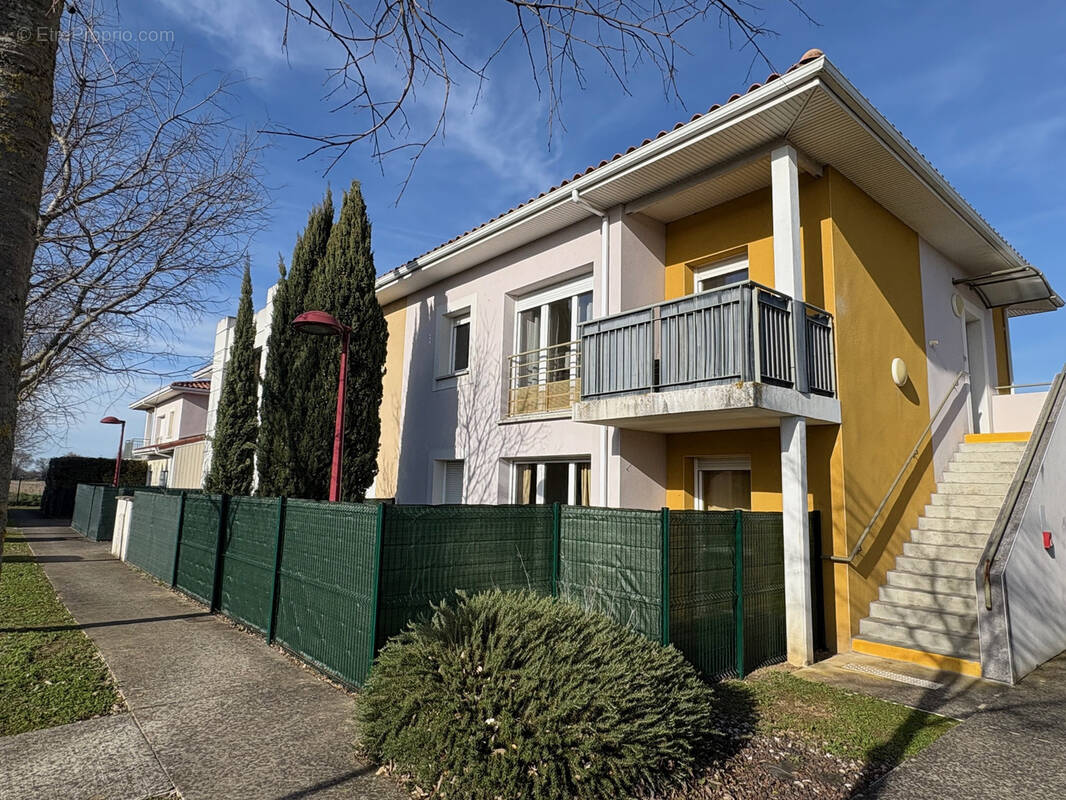 Appartement à FROUZINS