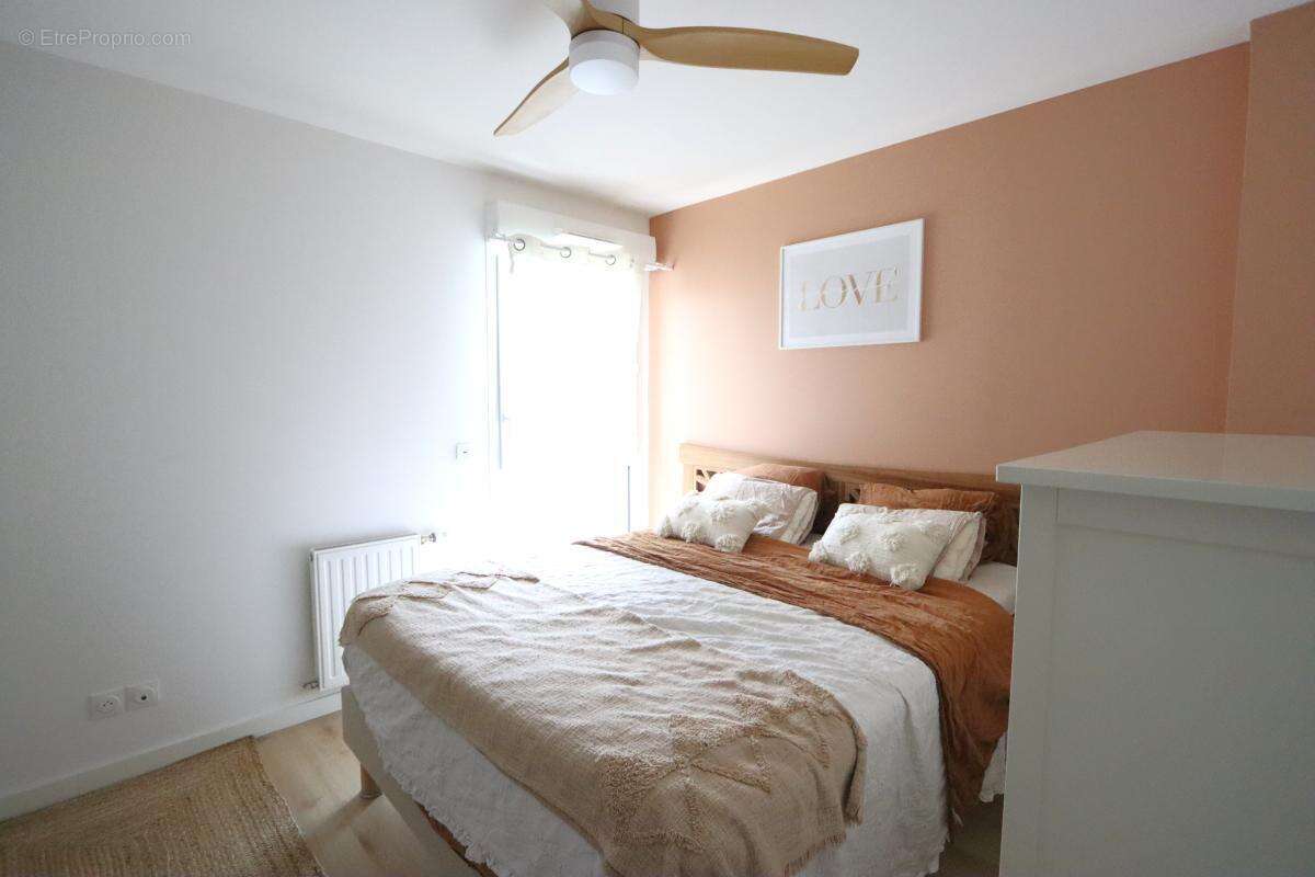 Appartement à MIRIBEL