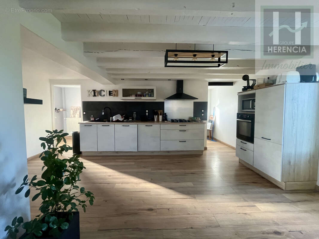 Maison à MORNAC