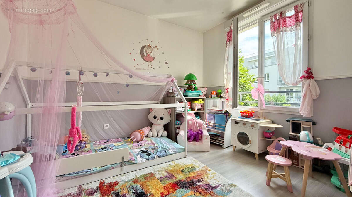 Appartement à CORBEIL-ESSONNES