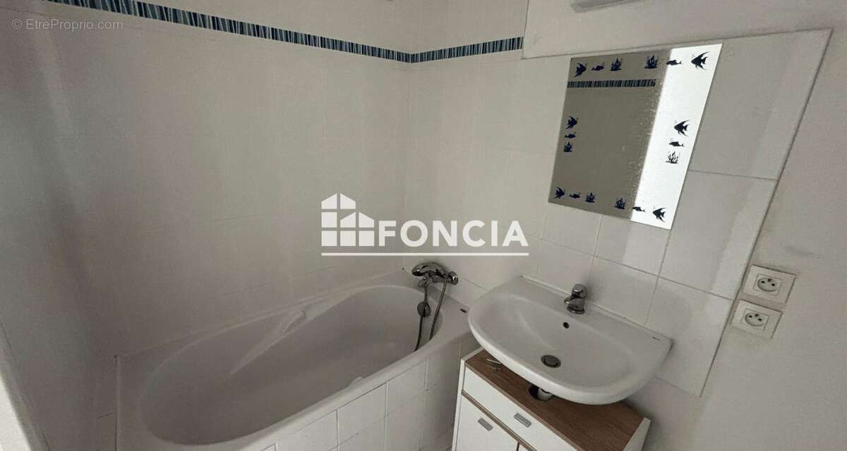 Appartement à SENE