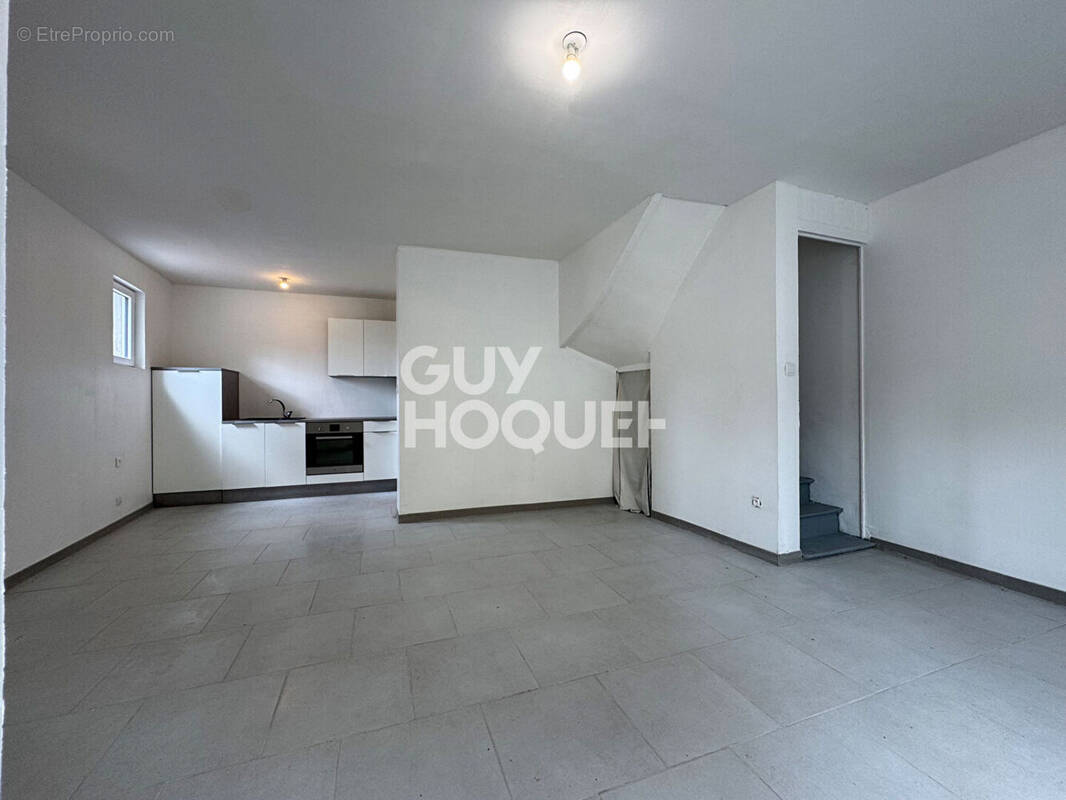 Maison à PONT-L&#039;EVEQUE