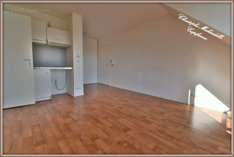 Appartement à SAINT-THIBAULT-DES-VIGNES