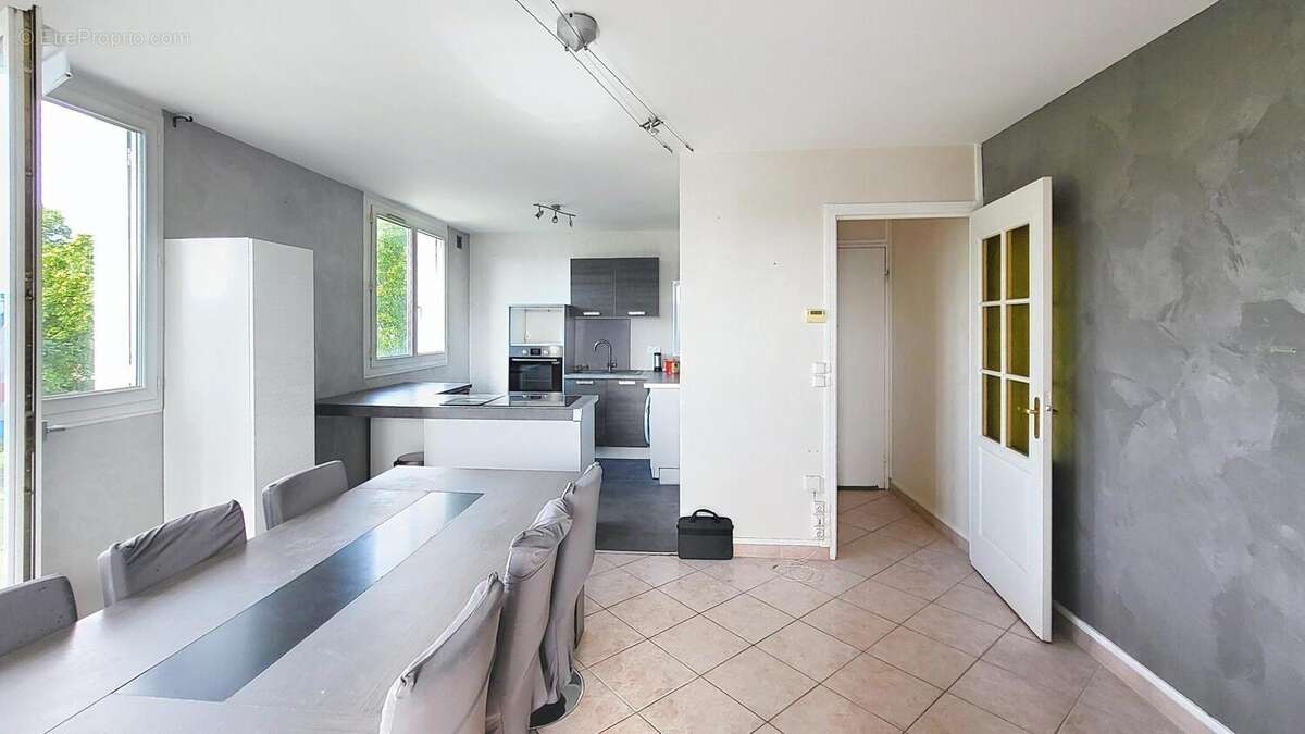 Photo 2 - Appartement à CHATEAUROUX