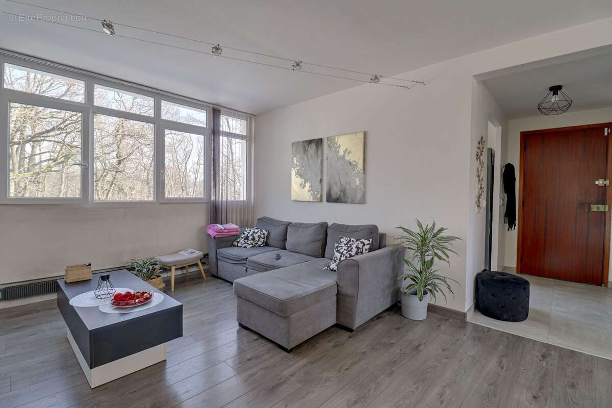 Appartement à VERNEUIL-SUR-SEINE
