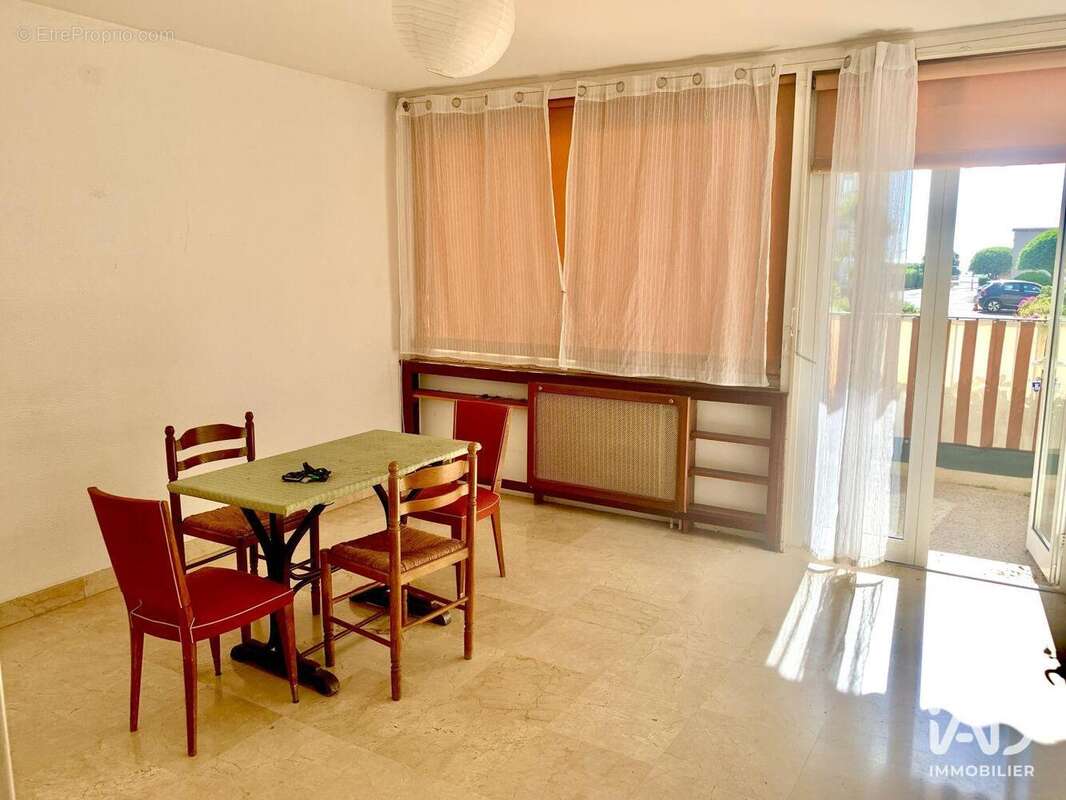 Photo 4 - Appartement à ROQUEBRUNE-CAP-MARTIN