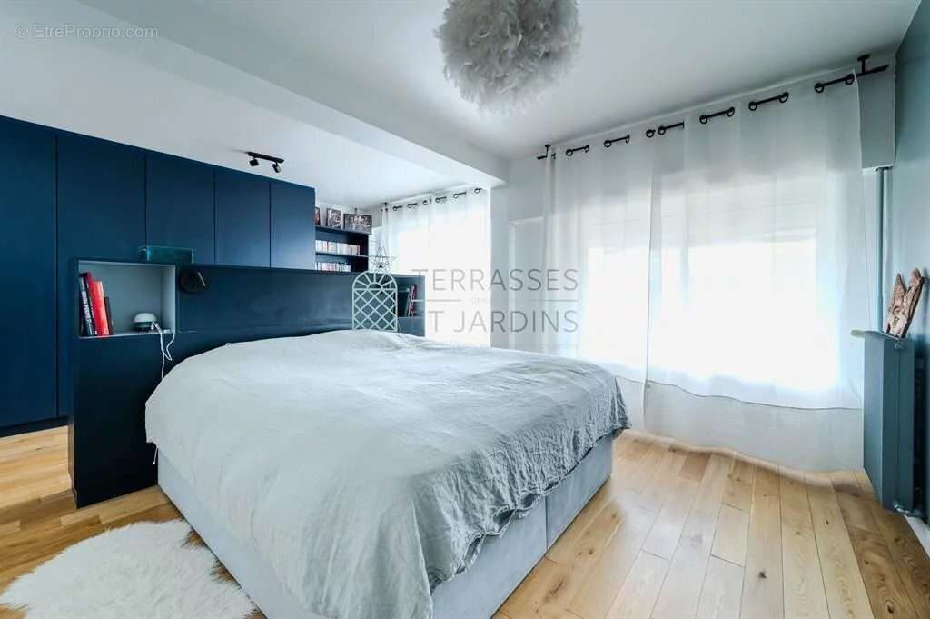 Maison à L'HAY-LES-ROSES