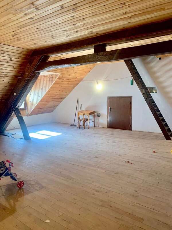 Maison à BOUX-SOUS-SALMAISE