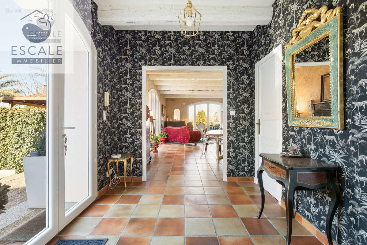 Maison à MONTBLANC