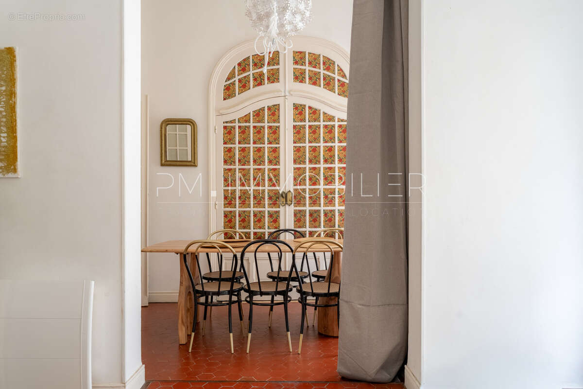 Appartement à MARSEILLE-1E