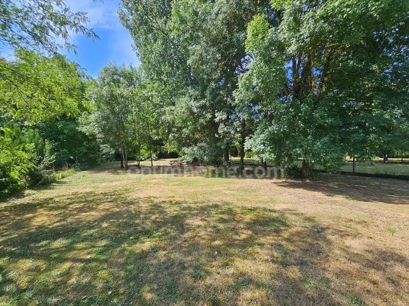 Magnifique maison rénovée de 157 m² avec piscine et garage – RUELLE SUR TOUVRE (16) - photo 6