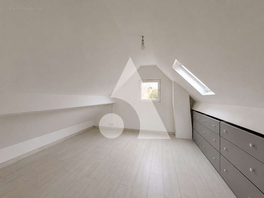 Maison à LA FRETTE-SUR-SEINE