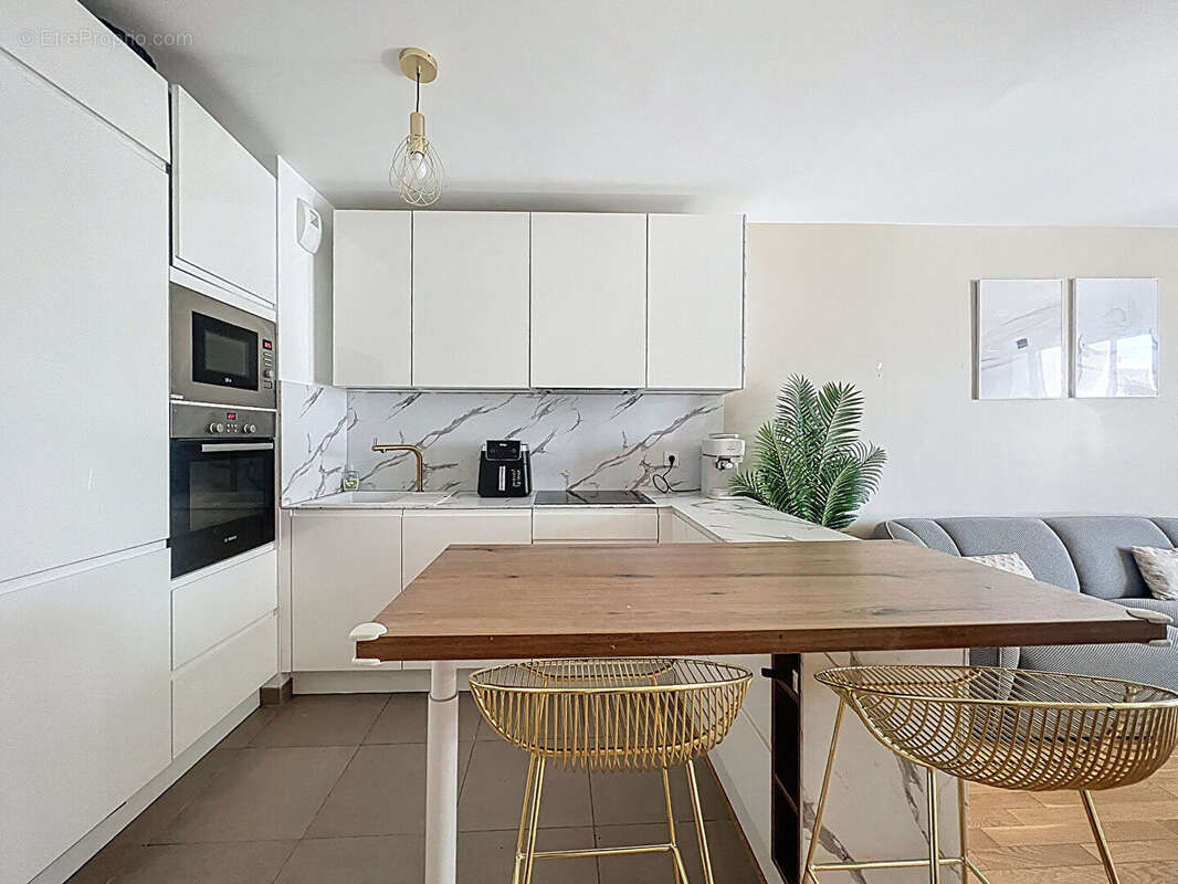 Appartement à SURESNES