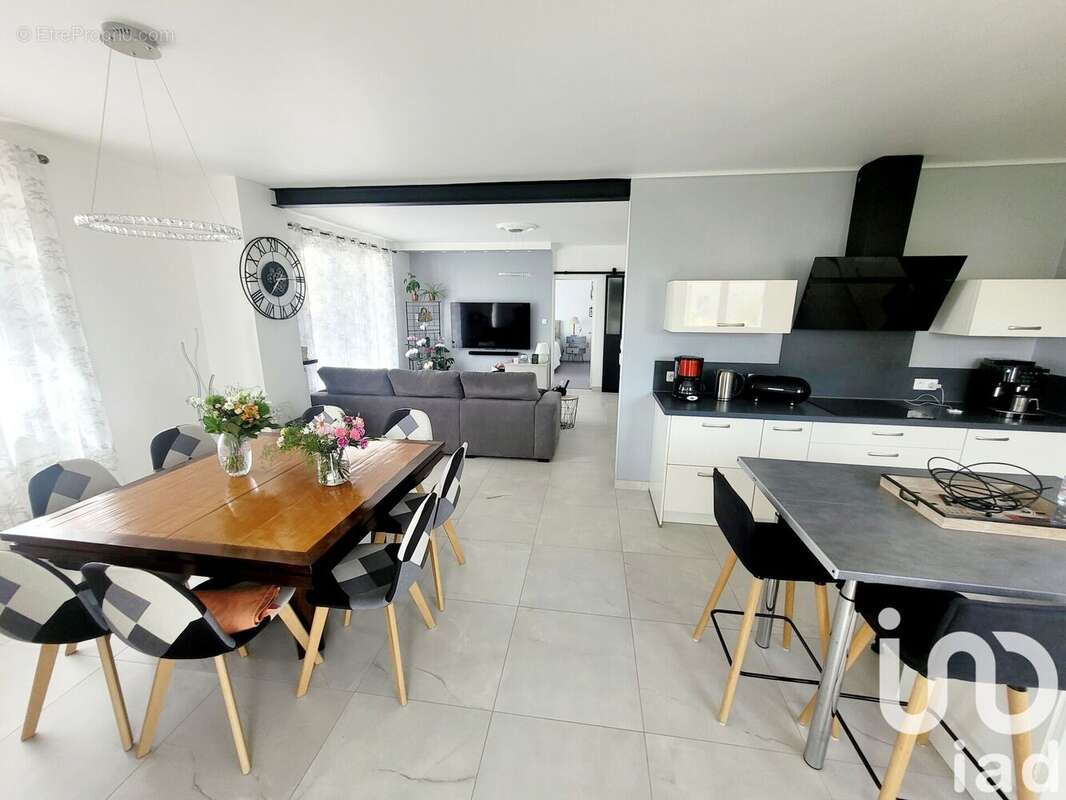 Photo 5 - Maison à SAINT-PARRES-AUX-TERTRES