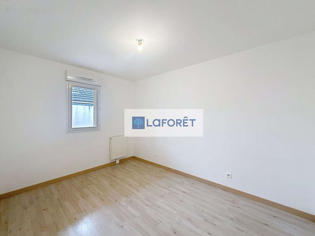 Appartement à LE MESNIL-LE-ROI