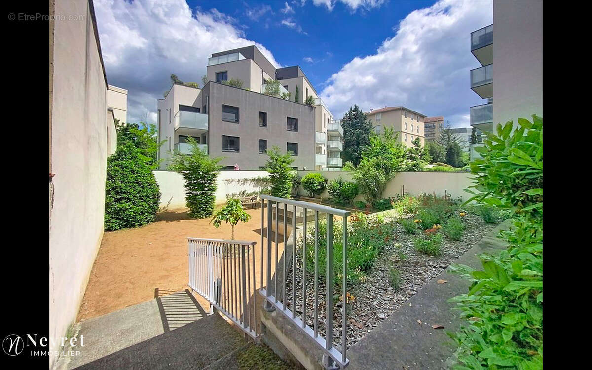 Appartement à LYON-8E