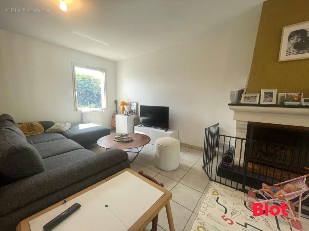 Maison à CHARTRES-DE-BRETAGNE