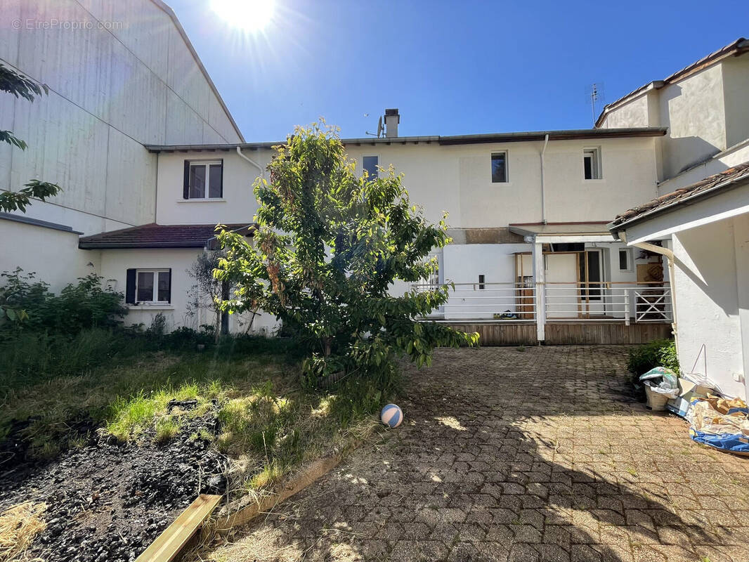 Photo 1 - Maison à AMPLEPUIS