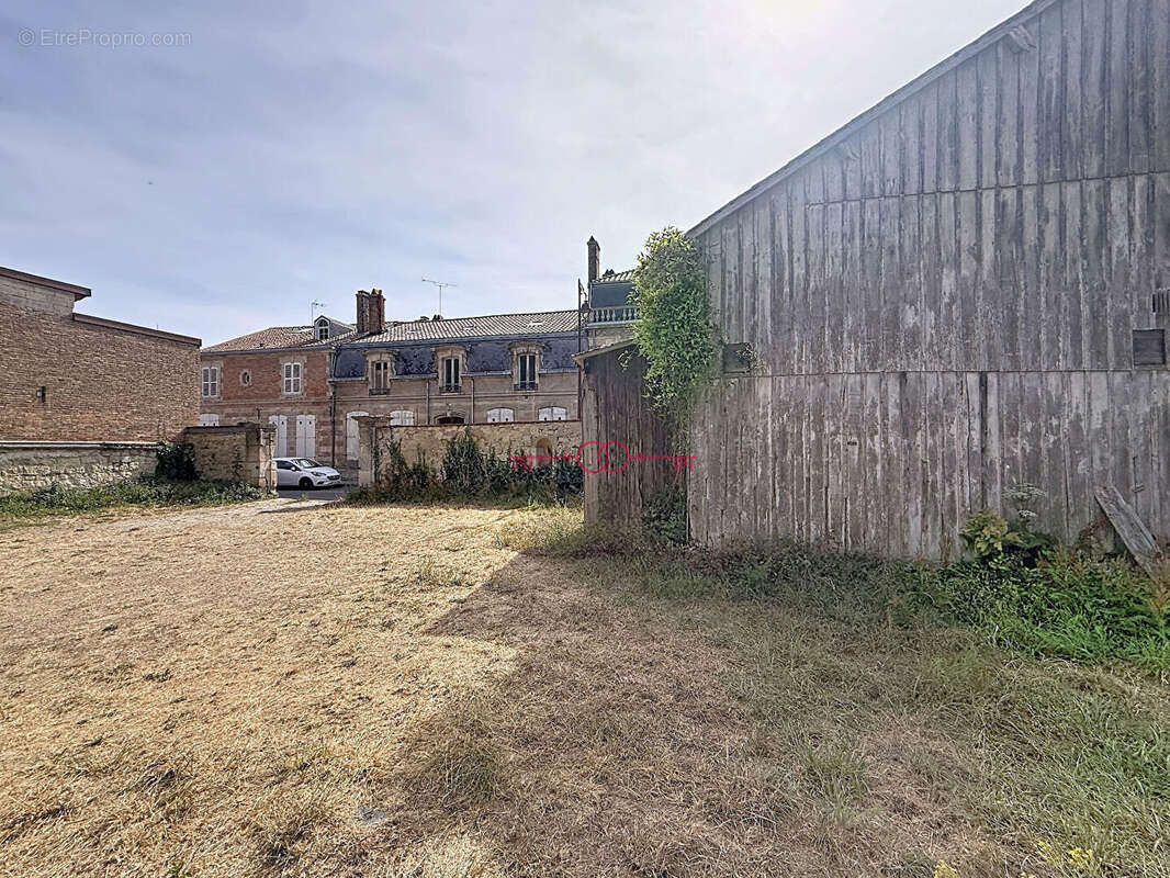 Maison de caractère à rénover Sainte Ménéhould 298 m2 - photo 14