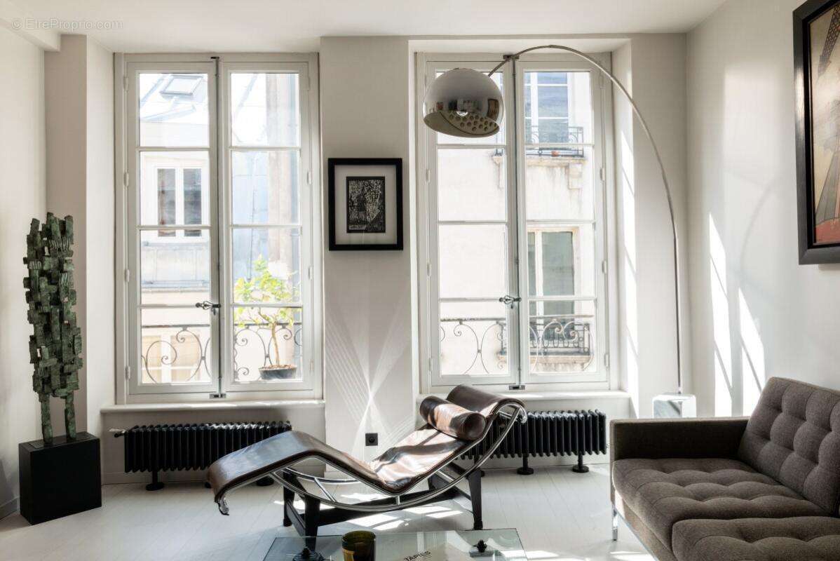 Appartement à PARIS-2E