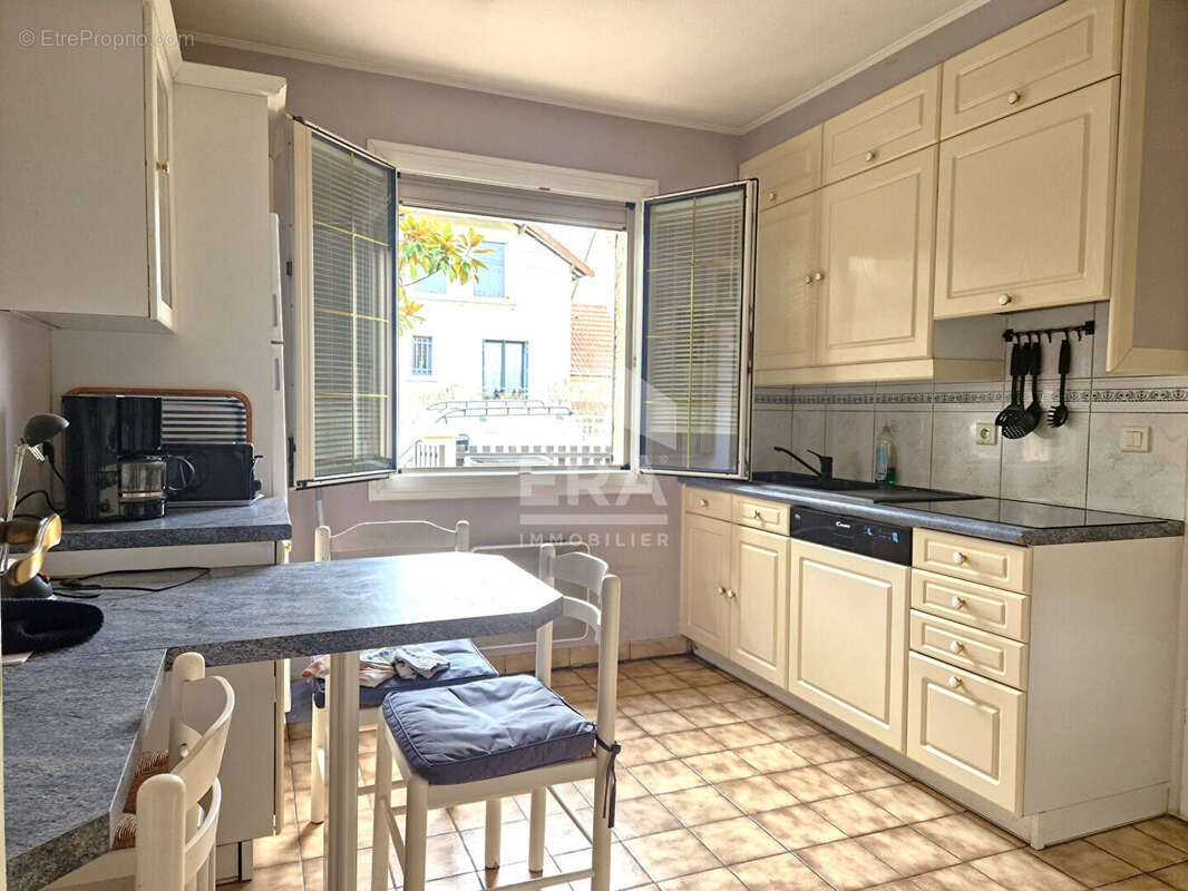 Maison à LES MUREAUX
