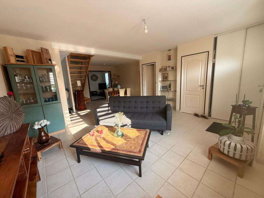 Maison à LA MEMBROLLE-SUR-LONGUENEE