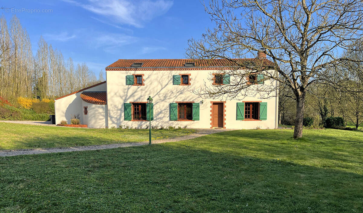 Maison à LA CHAUSSAIRE