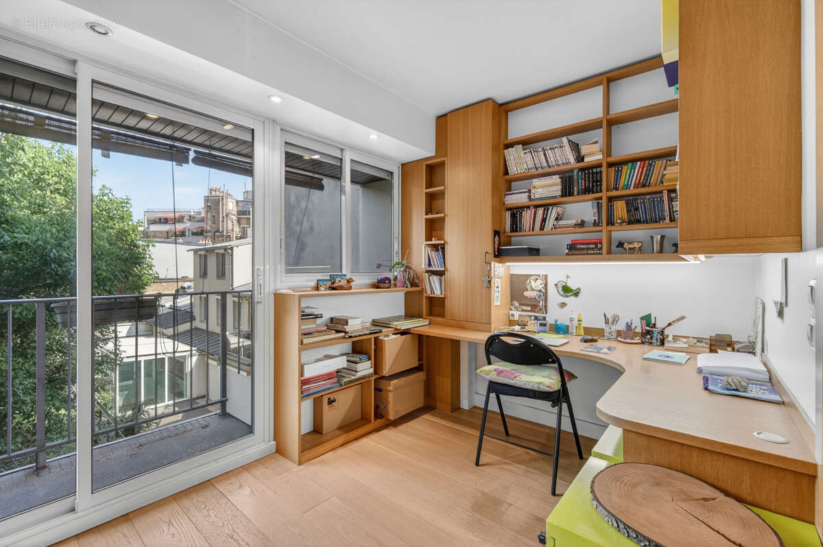 Appartement à PARIS-15E