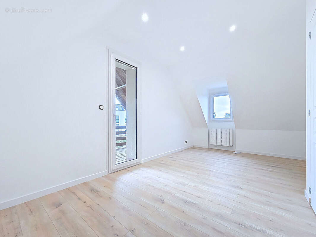 Maison à FRANQUEVILLE-SAINT-PIERRE