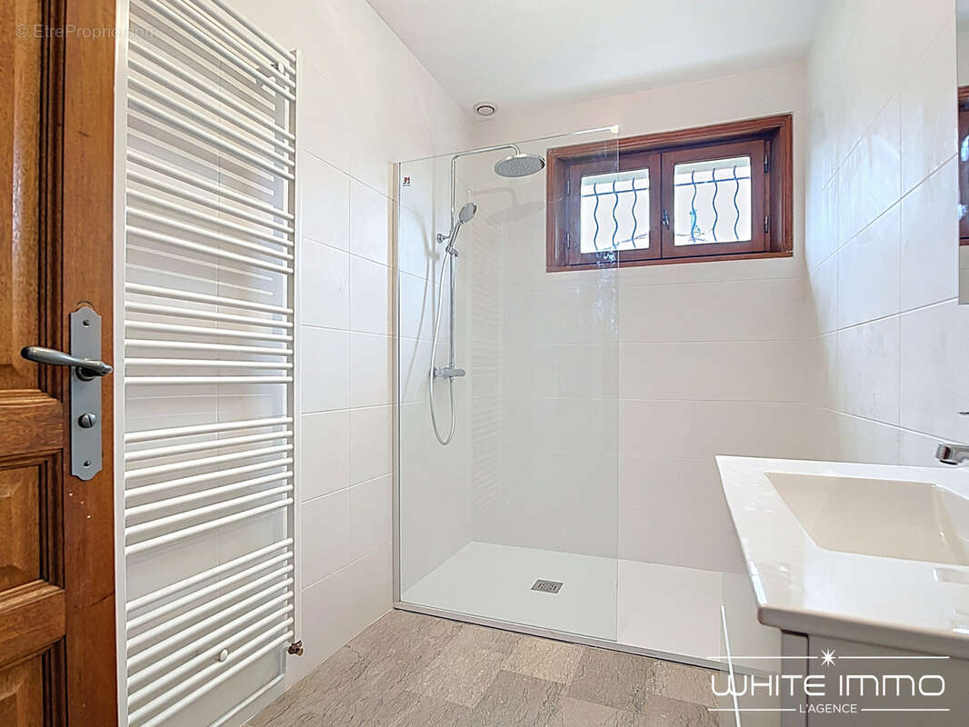 Maison à FRANCHEVILLE