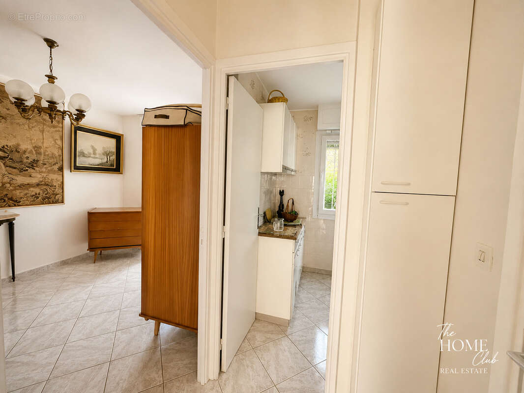Studio lumineux dans l'emblématique immeuble Le Président - photo 7