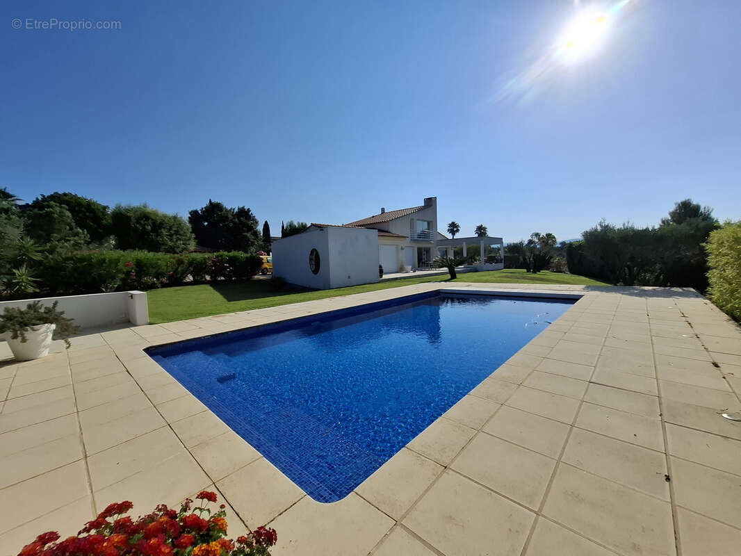 Maison à LA CADIERE-D'AZUR