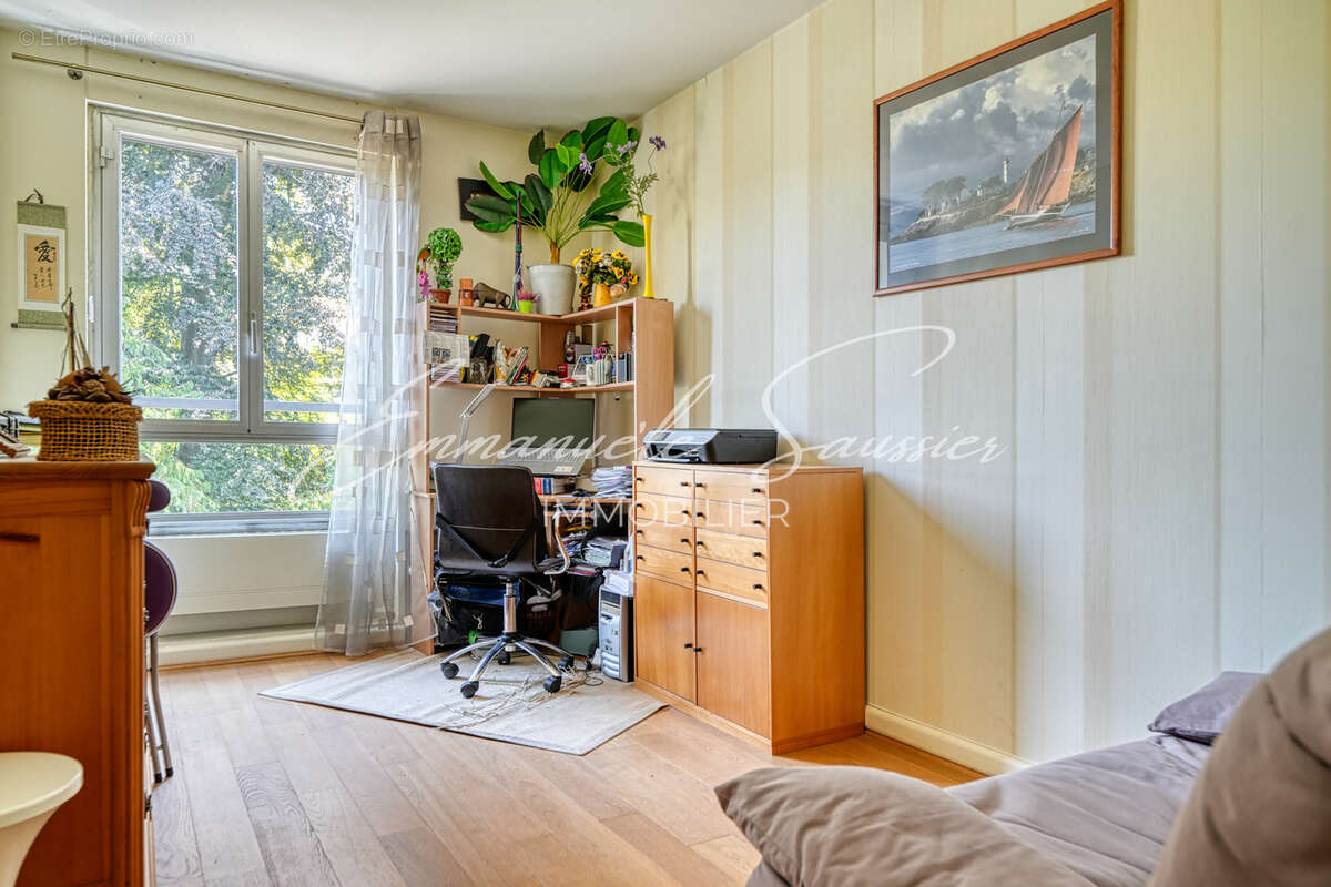 Appartement à VILLE-D'AVRAY