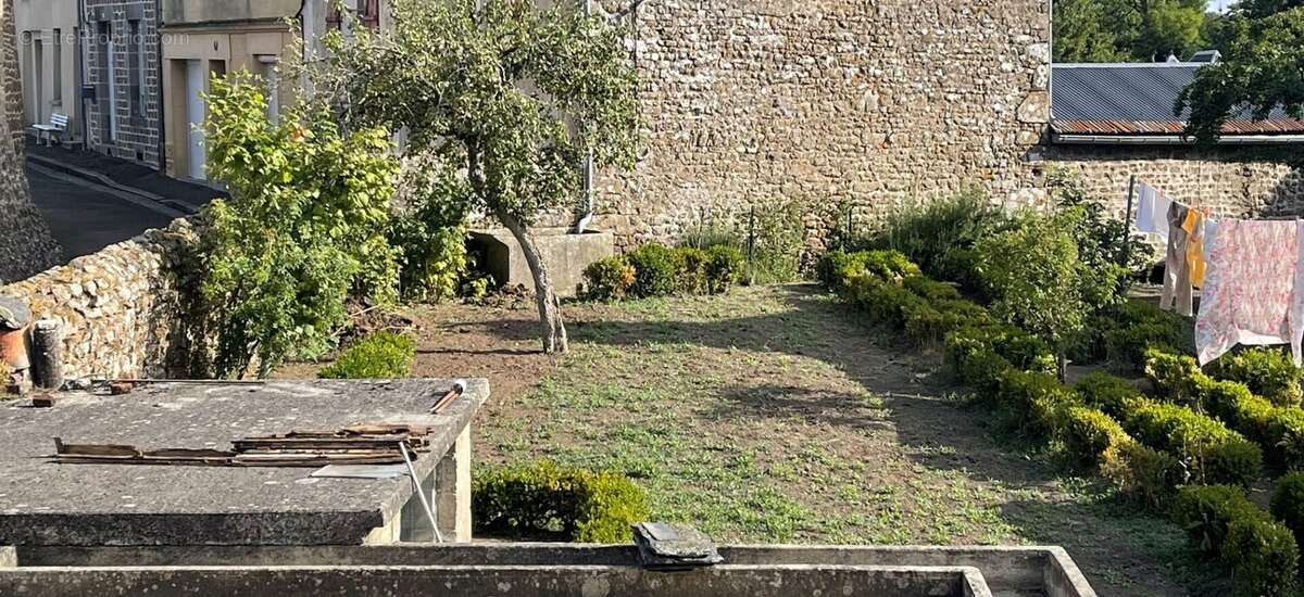 Maison 86 m² à Le Horps  - photo 8