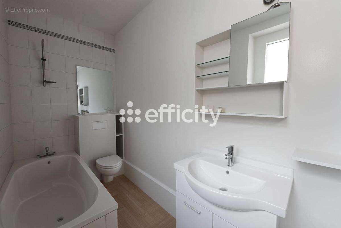 Maison à SAINT-PIAT