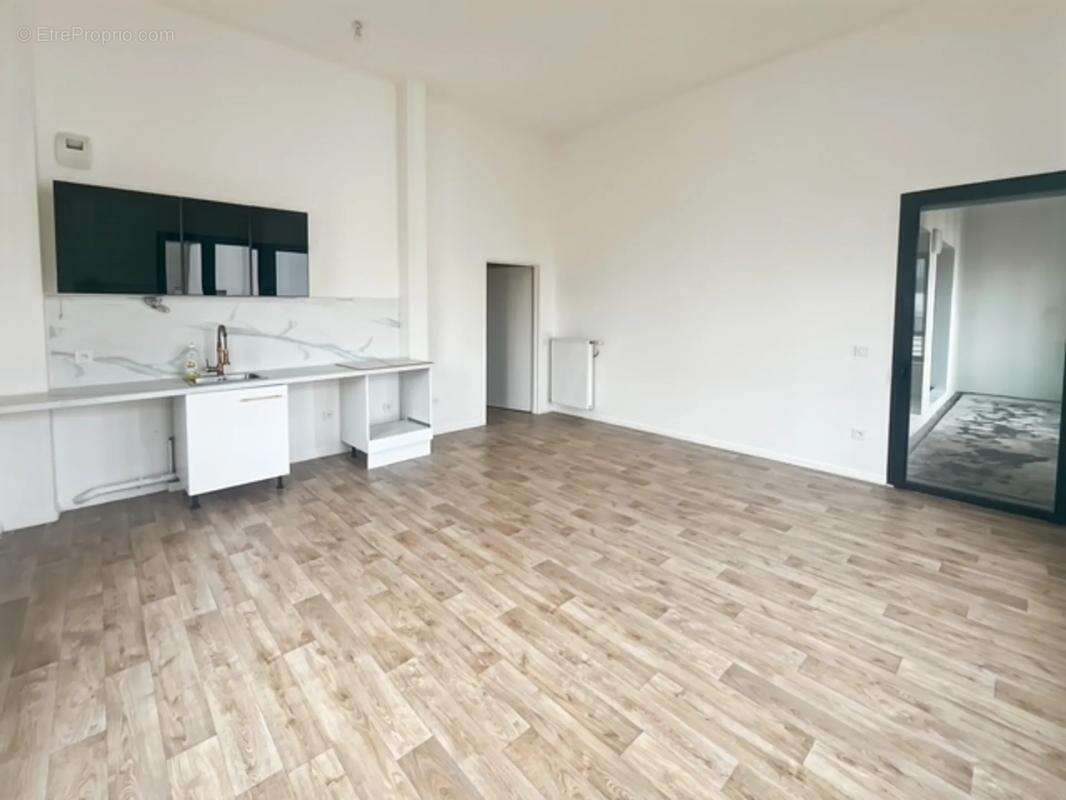 Appartement à STAINS
