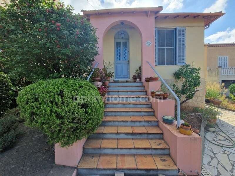 Maison à LE CANNET
