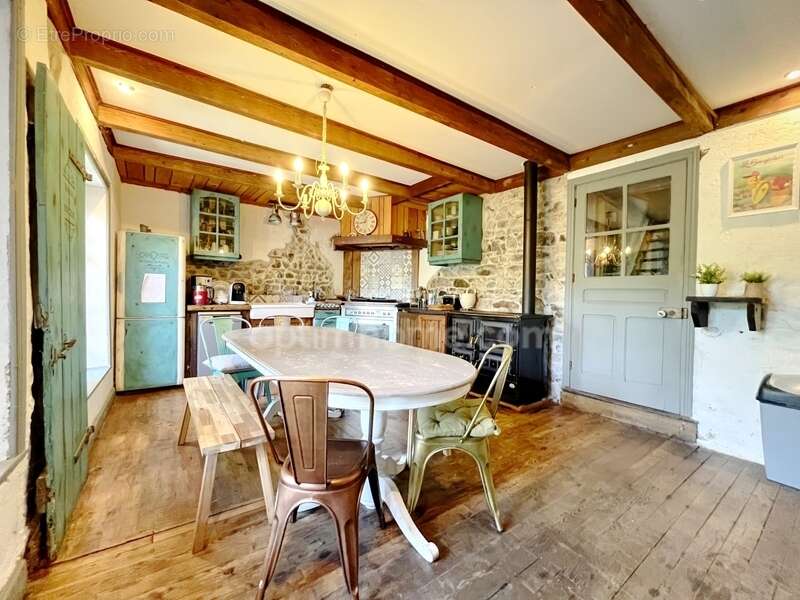 Maison à SAINT-DIDIER-SUR-BEAUJEU